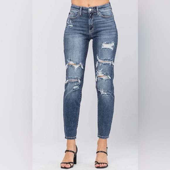 NWT JUDY BLUE High Rise Distressed Boyfriend Fit Jeans - Picture 3 of 13